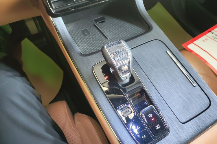 GAC Trumpchi ES9 2023 #18 GAC Trumpchi ES9 2023 car image #18