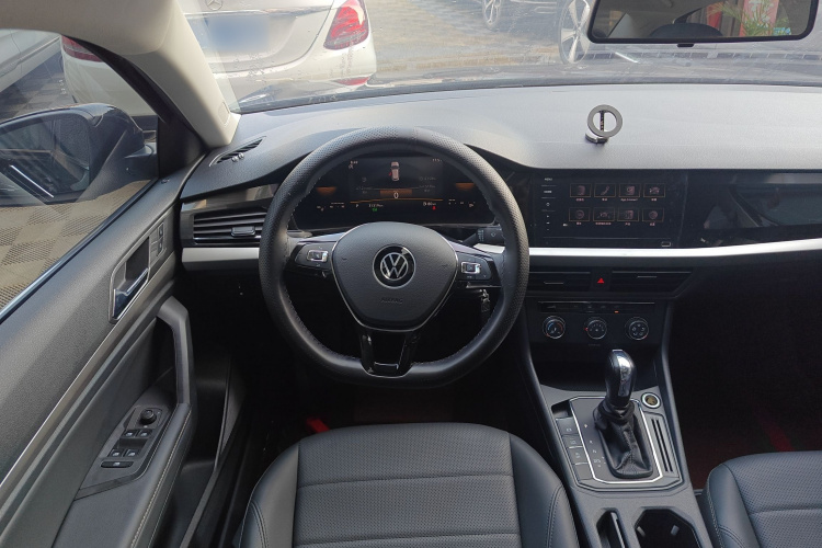 Volkswagen Lavida 2022 car image #18