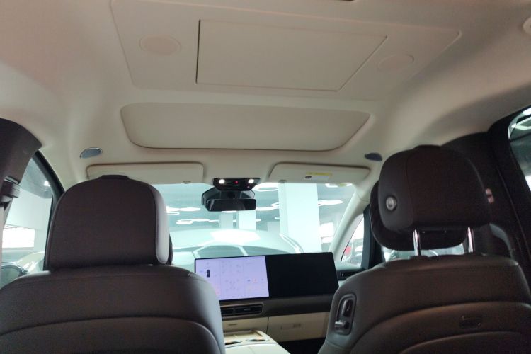 理想汽车 理想MEGA 2024 汽车图片 #18