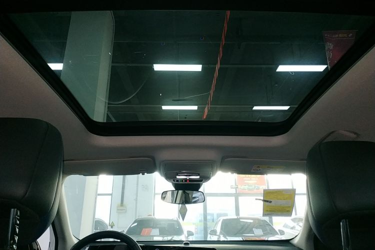 Chevrolet Equinox Plus 2025 car image #18