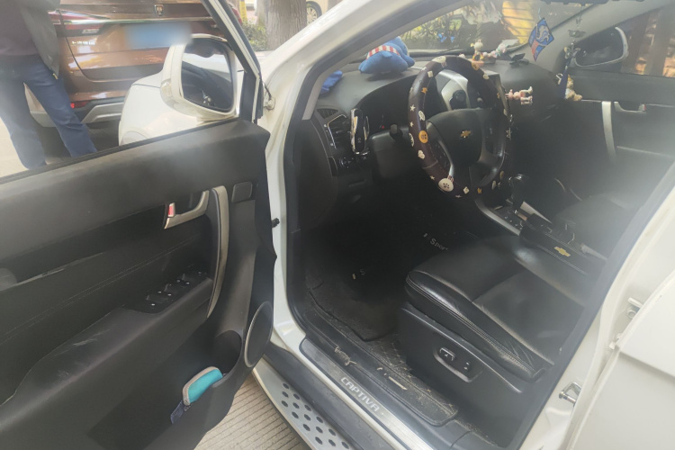 Chevrolet Captiva 2016 car image #18