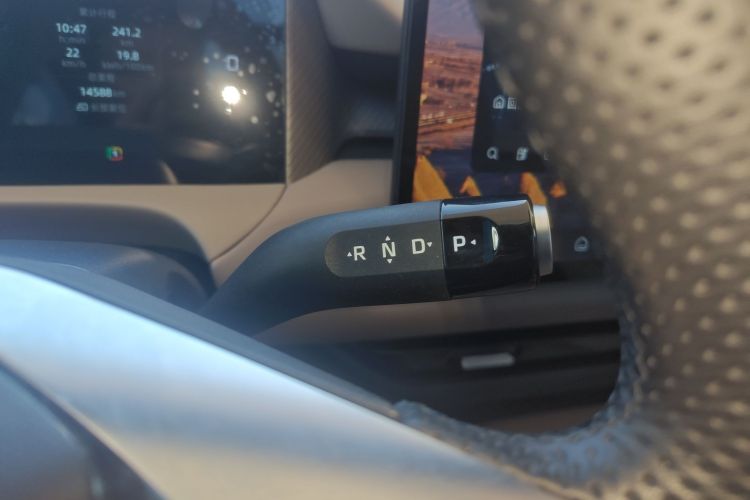 MG ES5 2024 #18 MG ES5 2024 car image #18