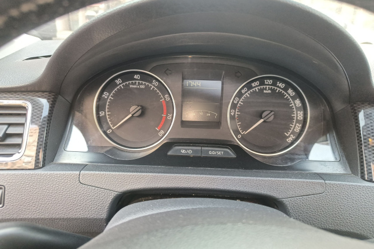 Skoda Rapid Spaceback 2016 immagine di auto #18