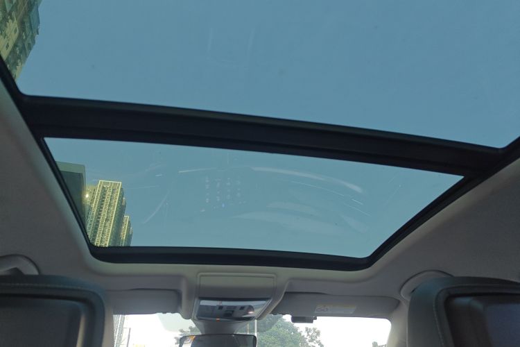 Volkswagen Passat 2022 car image #18