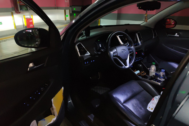 现代 途胜 2015 汽车图片 #18