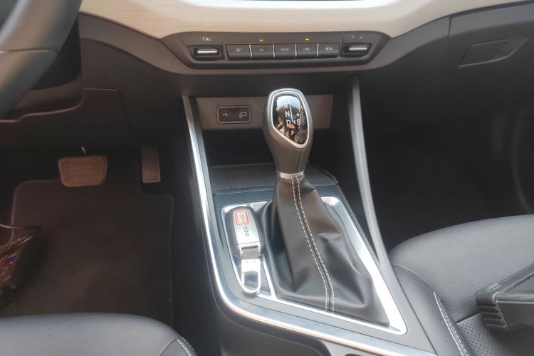 Vision X3 2020 car image #18