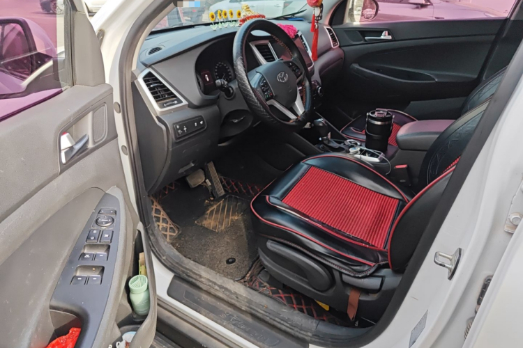 Hyundai Tucson 2016 #18 Hyundai Tucson 2016 car image #18