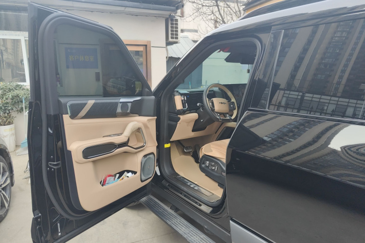 FangChengBao Leopard 8 2025 car image #18