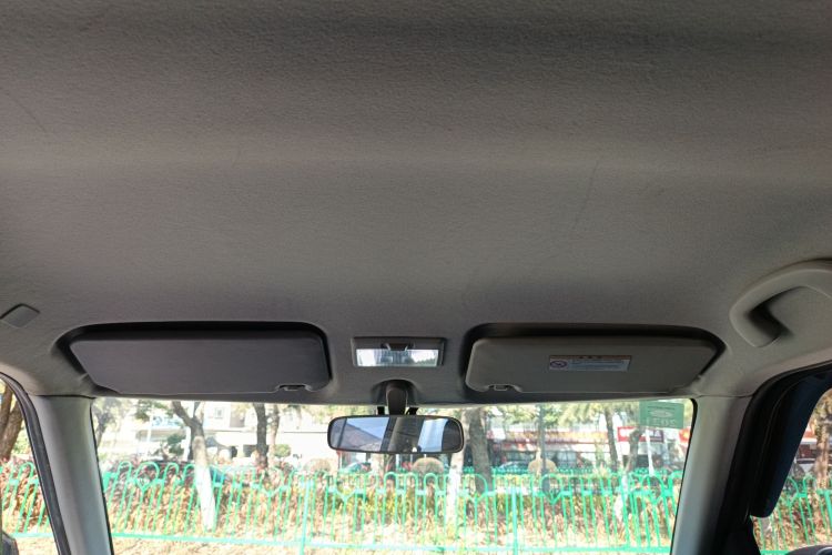 Suzuki Swift 2017 car image #18