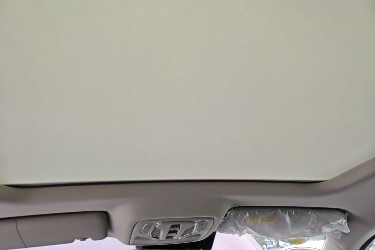 Roewe D5X DMH 2024 imagem de carro #18