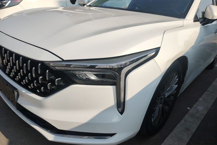 2021 car image #18
