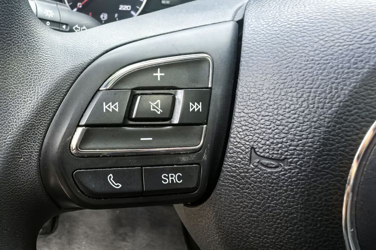 MG 5 2022 car image #18