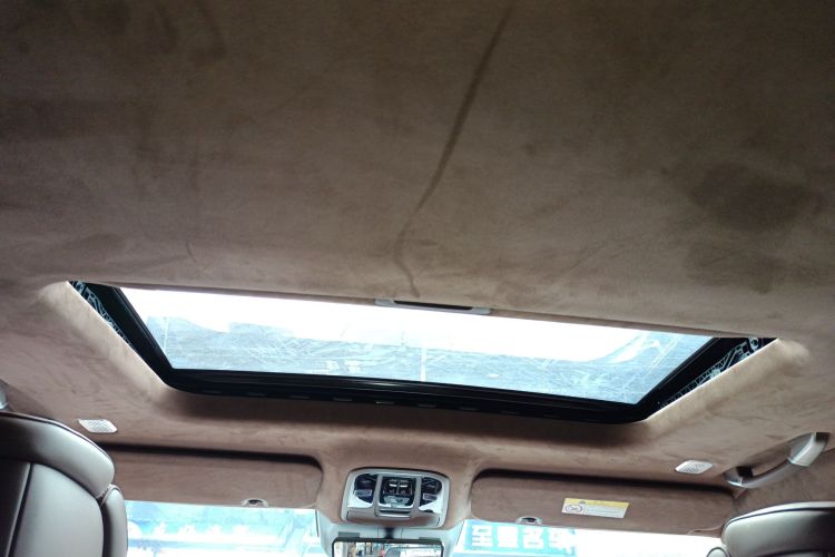 Tank 700 New Energy 2025 car image #18