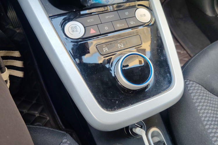 BYD e1 2019 #18 BYD e1 2019 car image #18