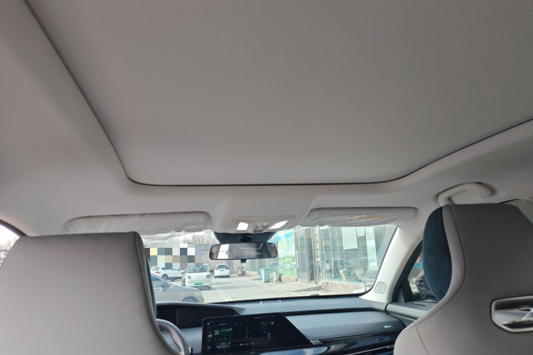 Changan UNI-K iDD 2023 car image #18