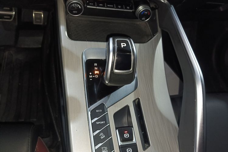 GEELY Coolray 2020 imagen de coche #18