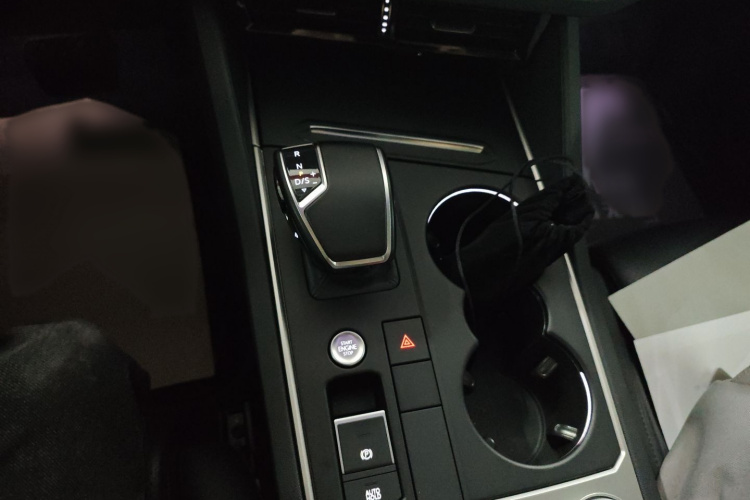 Volkswagen Touareg 2020 #18 Volkswagen Touareg 2020 car image #18