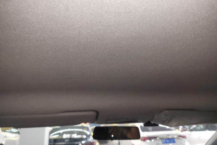 Santana 2020 car image #18
