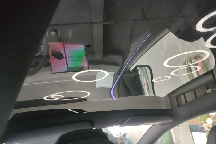 特斯拉 Model Y L 2025 汽车图片 #18