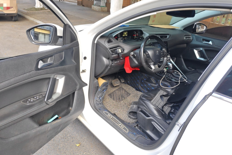Peugeot 308 2019 #18 Peugeot 308 2019 car image #18