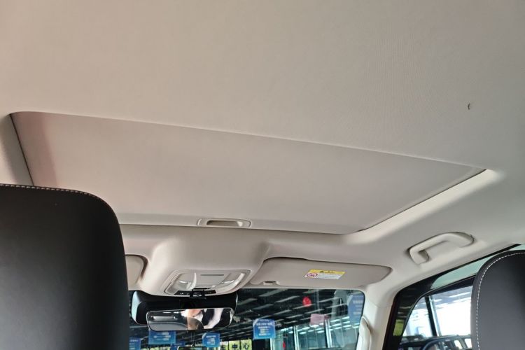 Tank 300 2022 car image #18