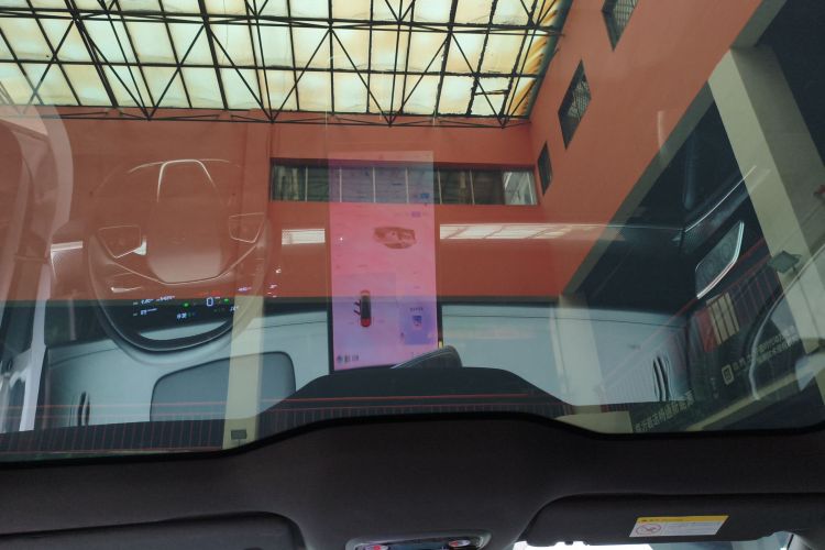 哪吒汽车 哪吒S猎装 2025 #18 哪吒汽车 哪吒S猎装 2025 汽车图片 #18