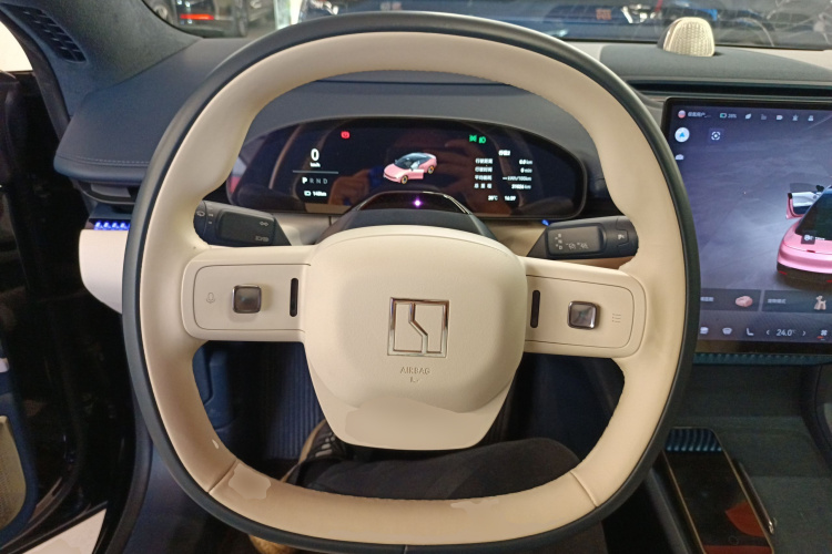 极氪 极氪007 2024 汽车图片 #18