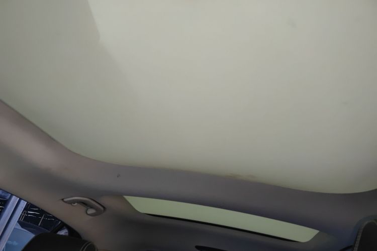 Mercedes-Benz GLA Class 2016 car image #18