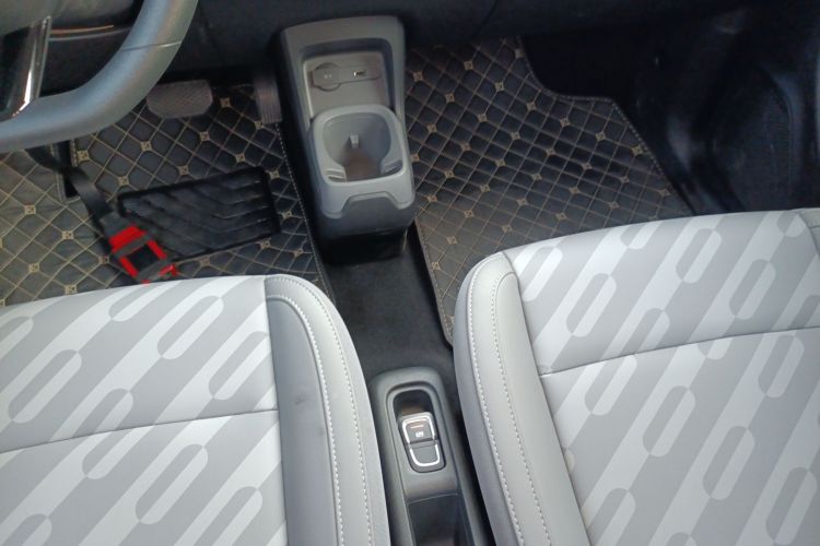 零跑汽车 零跑T03 2024 汽车图片 #18