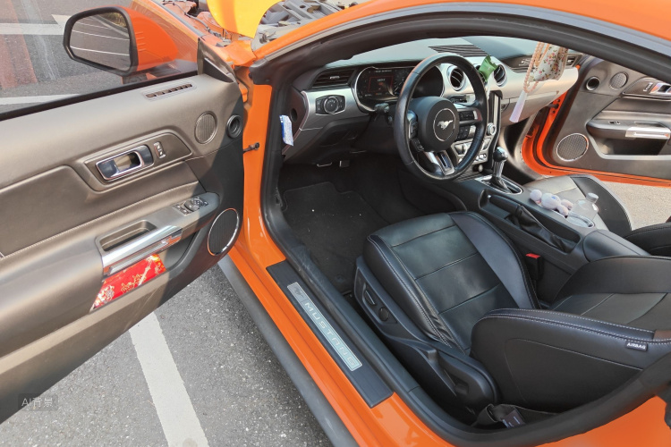 Ford Mustang 2019 immagine di auto #18