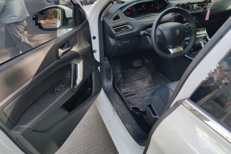 Peugeot 308 2019 #18 Peugeot 308 2019 car image #18