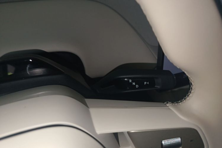 MI YU7 2025 #18 MI YU7 2025 صورة سيارة #18