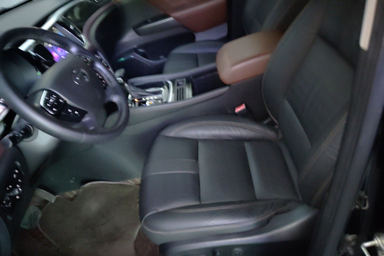 GAC Trumpchi GS8 2018 #18 GAC Trumpchi GS8 2018 car image #18