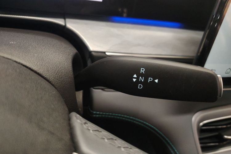 BYD Sea Lion 07 DM-i 2025 car image #18