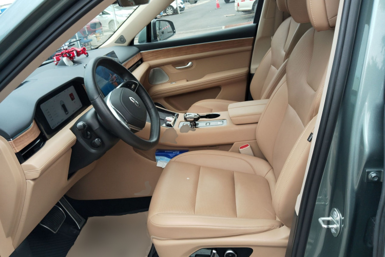 2023 car image #18
