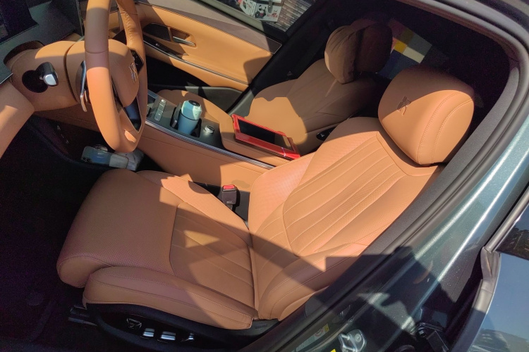 BYD HanL 2025 car image #18