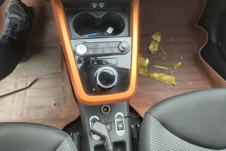 BYD e1 2019 #18 BYD e1 2019 car image #18