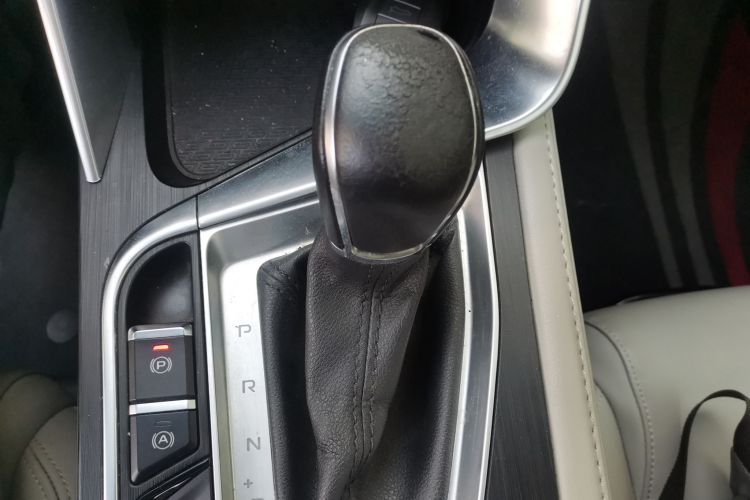 GEELY Binray 2018 car image #18