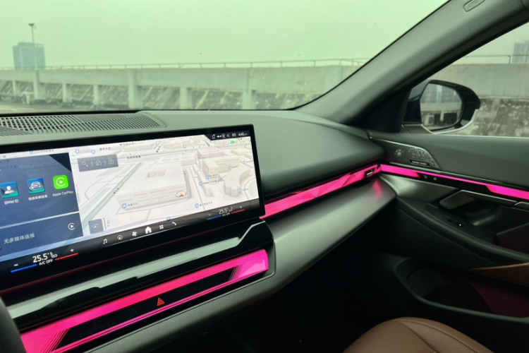 BMW i5 2025 car image #18