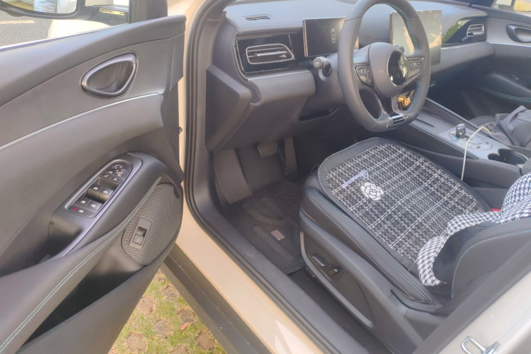 BYD Seal 06 New Energy 2025 #18 BYD Seal 06 New Energy 2025 car image #18