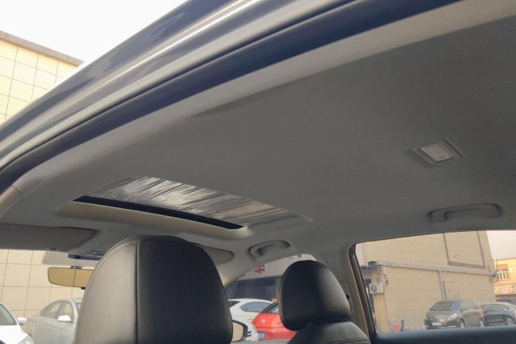 Roewe i5 2023 #18 Roewe i5 2023 car image #18