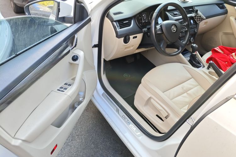 Skoda Octavia 2015 #18 Skoda Octavia 2015 car image #18