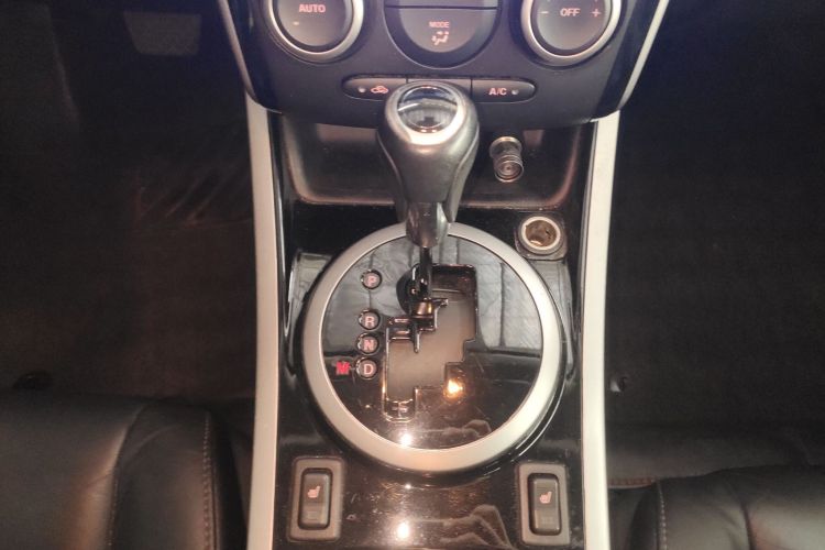 Mazda CX-7 2015 immagine di auto #18