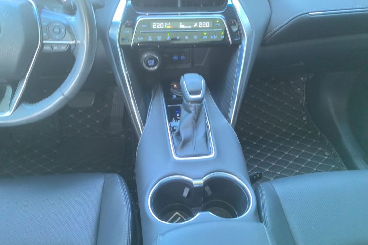 Toyota Harrier 2021 immagine di auto #18