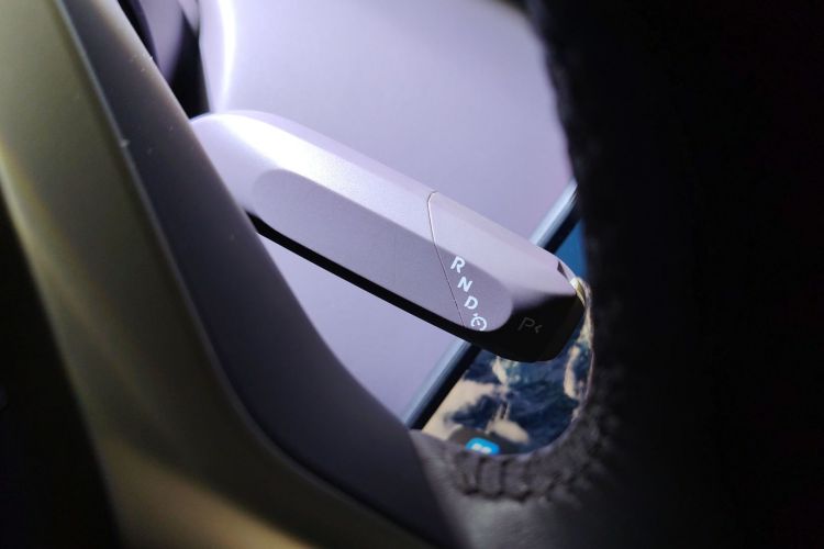 Avatr 12 2024 car image #18