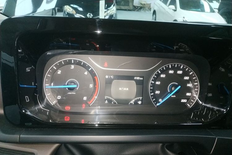 Ford Transit T8 2025 car image #18