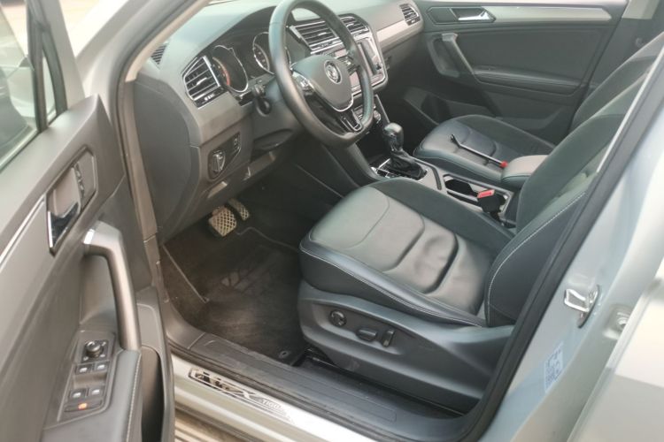 Volkswagen Tiguan L 2018 #18 Volkswagen Tiguan L 2018 car image #18