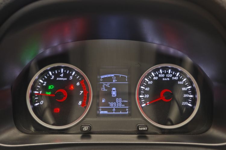 T5 2019 car image #18