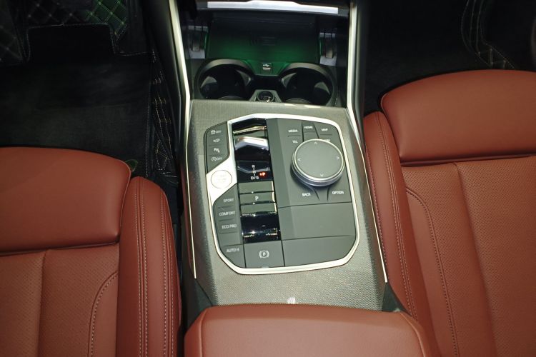 BMW 4 Series 2024 car image #18