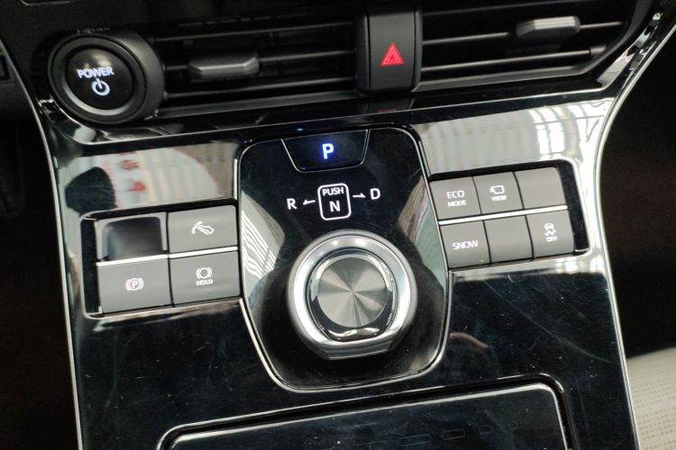 Toyota bZ4X 2022 immagine di auto #18